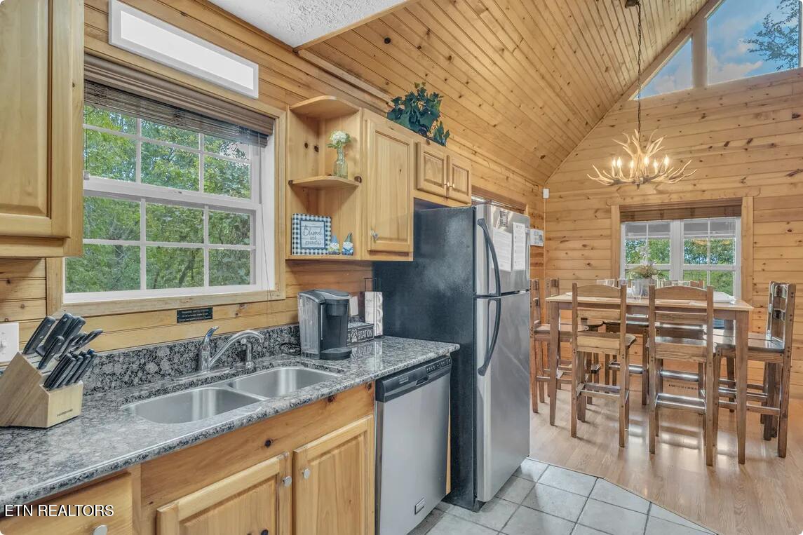 1815 Maranohe Way Sevierville, TN 37862 - Photo 7 of 26 Screenshot 2025-11-21 at 11-48-37 Red Oa