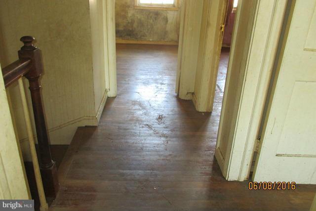 1006 St Dunstans Road Baltimore, MD 21212 - Photo 5 of 9 a view of a hallway