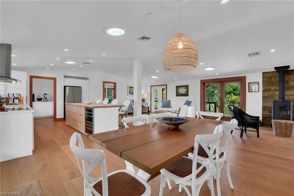 828 Sanctuary Road Naples, FL 34120 - Photo 14 of 50