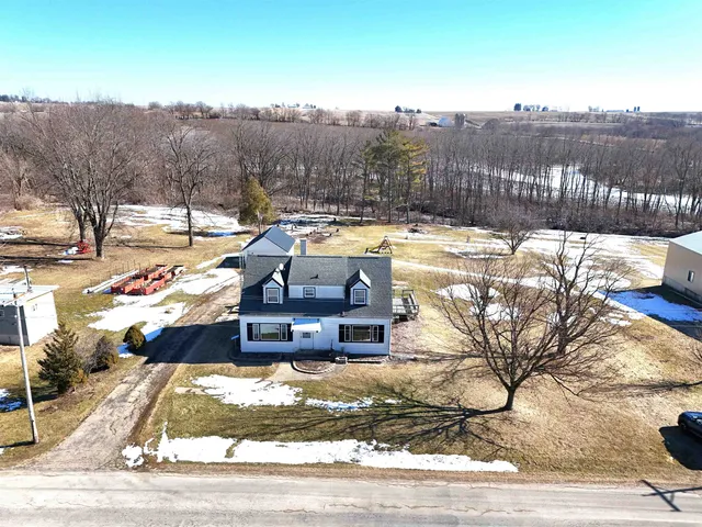 $274,900 | N940 Twin Grove Road, Juda, WI 53550