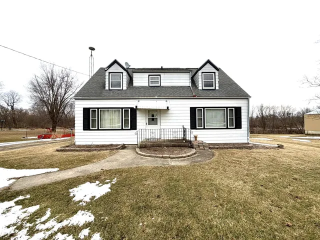 $274,900 | N940 Twin Grove Road, Juda, WI 53550