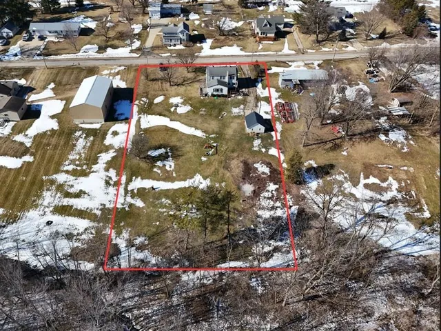 $274,900 | N940 Twin Grove Road, Juda, WI 53550