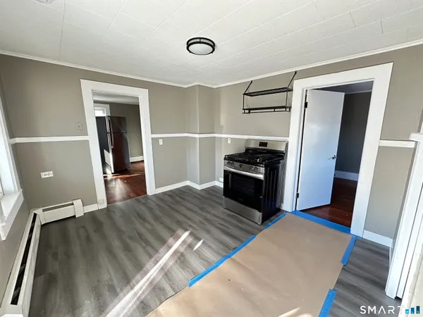 $1,500 | 40 Oak Street, Unit 2, Windsor Locks, CT 06096