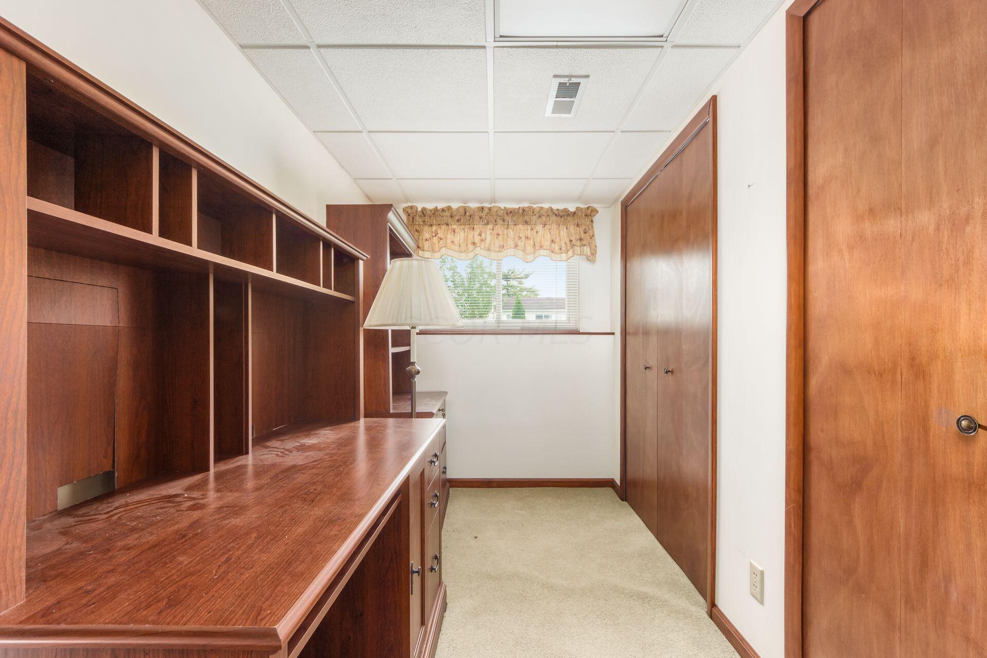 4811 Manitoba Road Columbus, OH 43229 - Photo 25 of 35 4811 Manitoba Road, Columbus, OH 43229