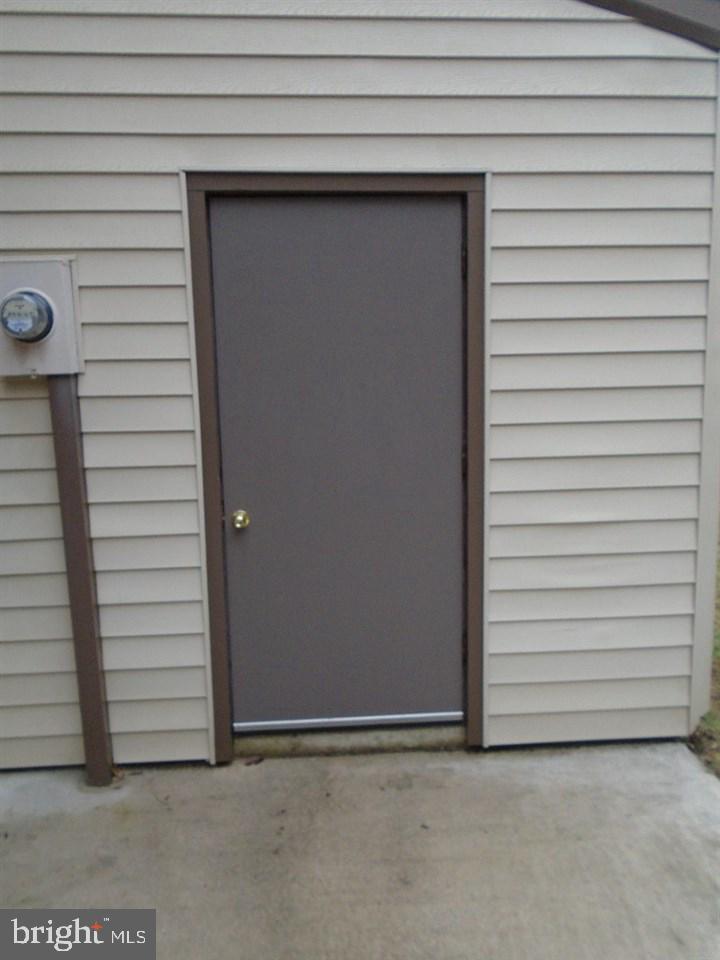 2402 Ionoff Road Harrisburg, PA 17110 - Photo 4 of 21 Gallery Image 4