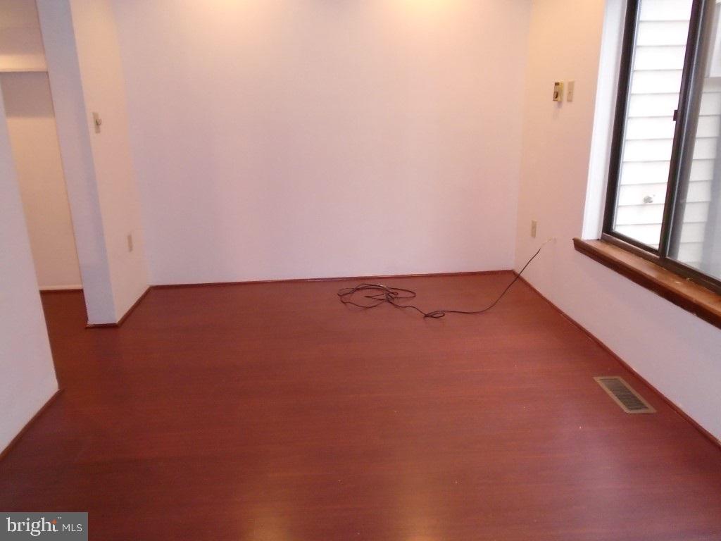 2402 Ionoff Road Harrisburg, PA 17110 - Photo 9 of 21 Gallery Image 9