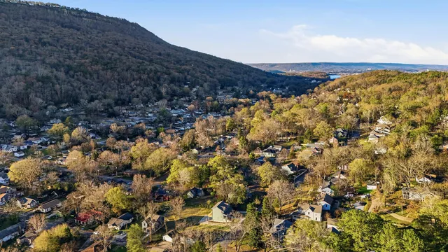 $940,000 | 5205 Tennessee Avenue, Chattanooga, TN 37409