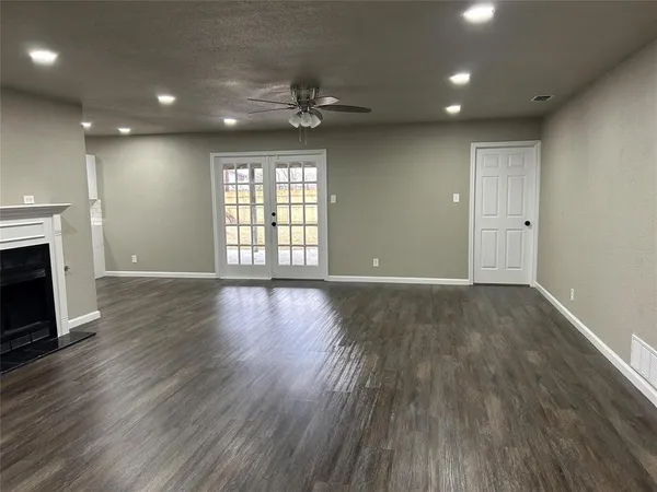 $2,400 | 220 North Bernice Drive, Garland, TX 75042