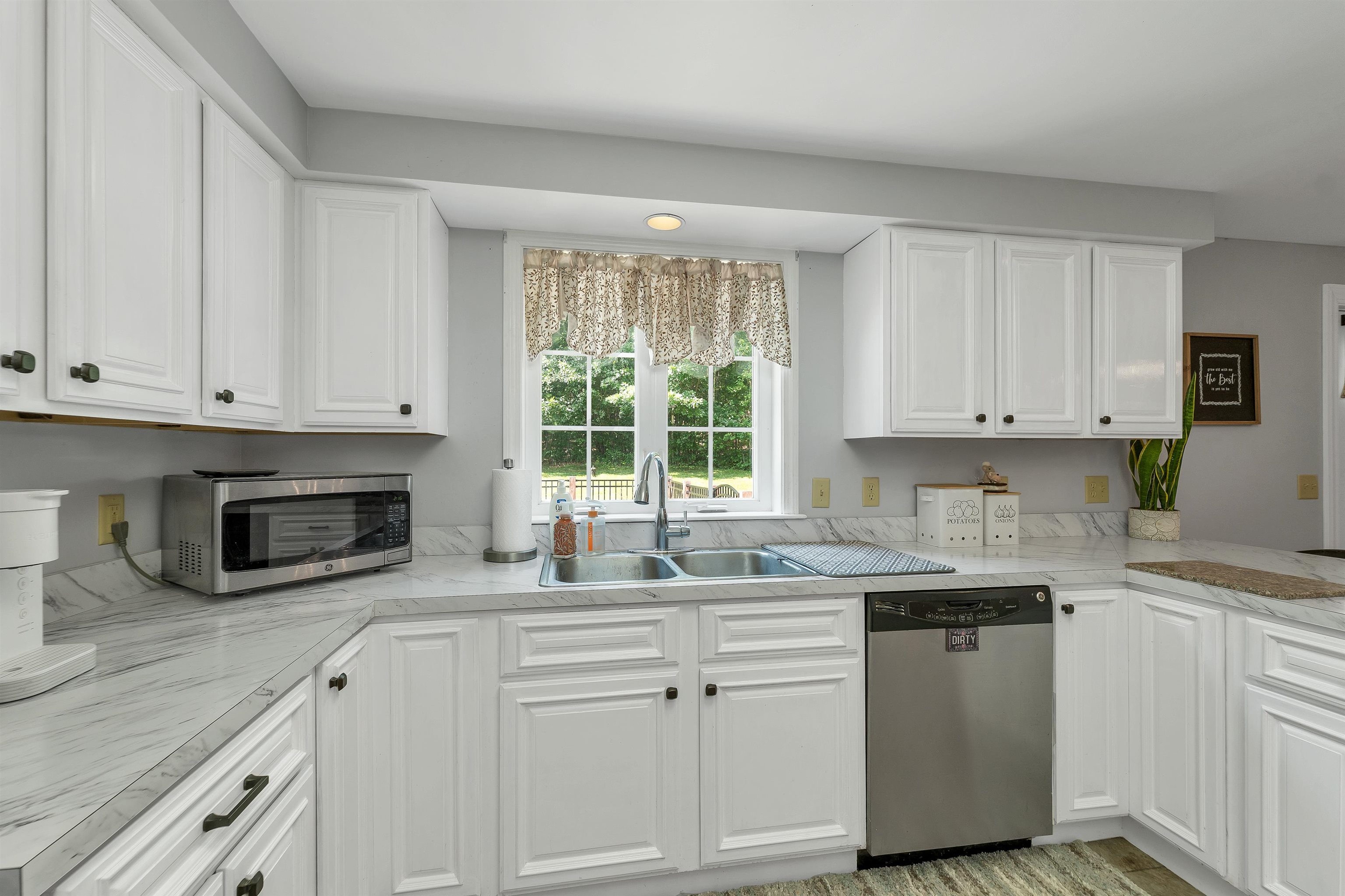 314 Lancaster Hill Road Tilton, NH 03276 - Photo 18 of 56