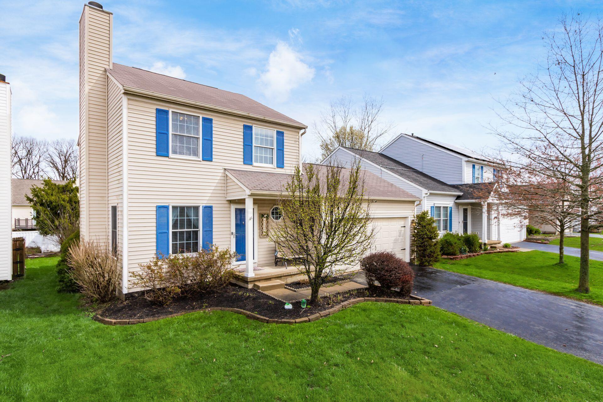 342 Holly Grove Road Lewis Center, OH 43035 - Photo 2 of 27 002__E 342 Holly Grove Rd-005