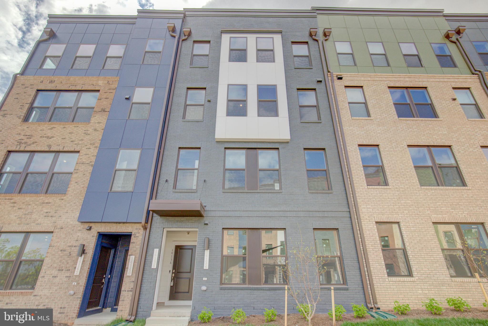 ALL NEW Upper 2-Level Condo!