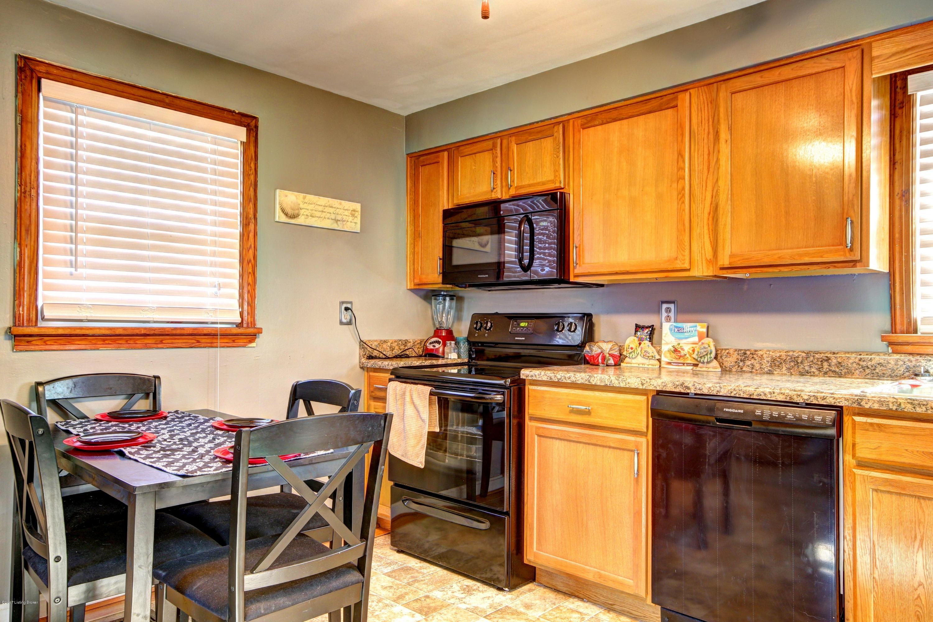 12703 Castle Road Louisville, KY 40272 - Photo 13 of 25 Castle #13