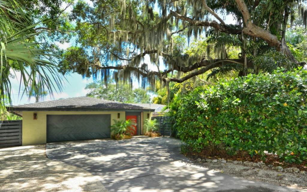 1125 Hampton Road Sarasota, FL 34236 - Photo 1 of 1 Front exterior, added drive space and gated side parking for RV/boat