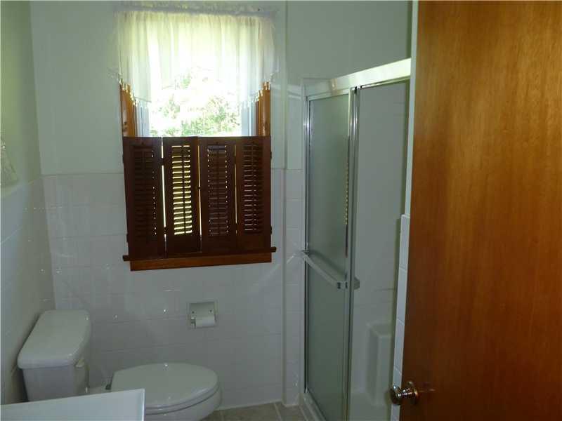 1115 Old Princeton Road New Castle, PA 16101 - Photo 13 of 14 Full Bath.