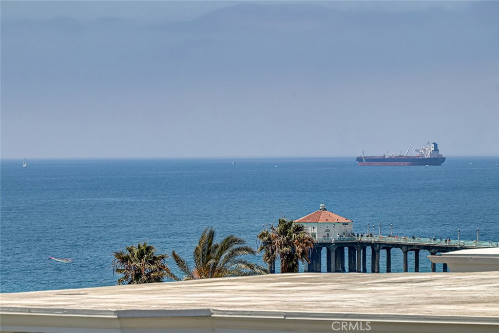 216 4th Street Manhattan Beach, CA 90266 - Photo 16 of 43