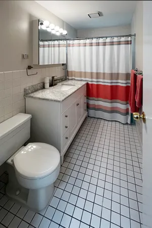 $550,000 | 233 Crescent Drive, Glenview, IL 60025
