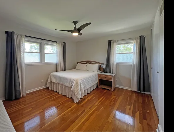 $550,000 | 233 Crescent Drive, Glenview, IL 60025