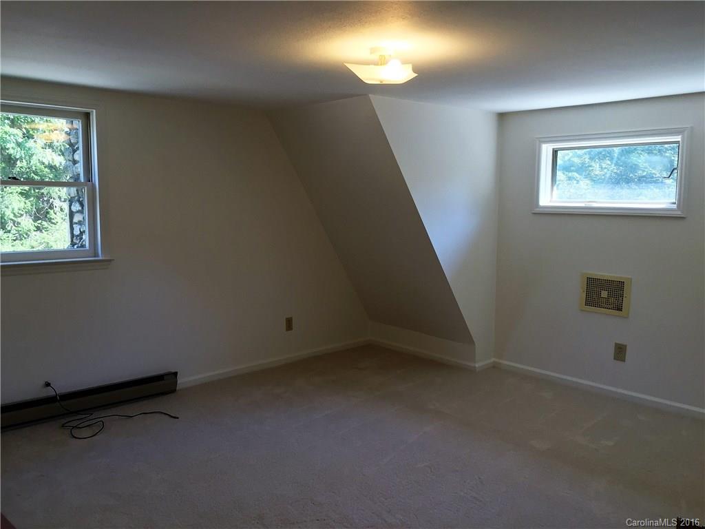 557 Bee Tree Road Swannanoa, NC 28778 - Photo 14 of 20 Gallery Image 14