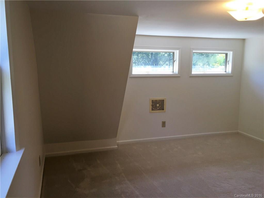 557 Bee Tree Road Swannanoa, NC 28778 - Photo 15 of 20 Gallery Image 15