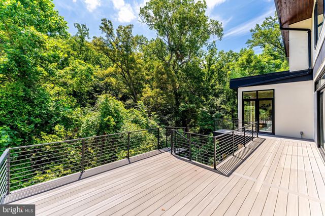 $3,950,000 | 3632 36th Road North, Arlington, VA 22207