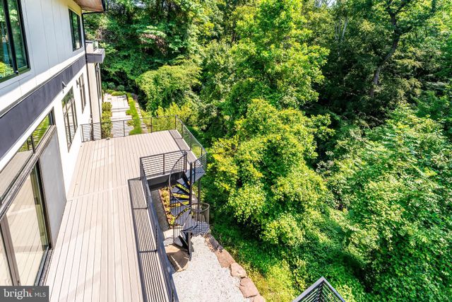 $3,950,000 | 3632 36th Road North, Arlington, VA 22207