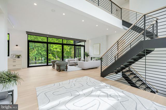 $3,950,000 | 3632 36th Road North, Arlington, VA 22207