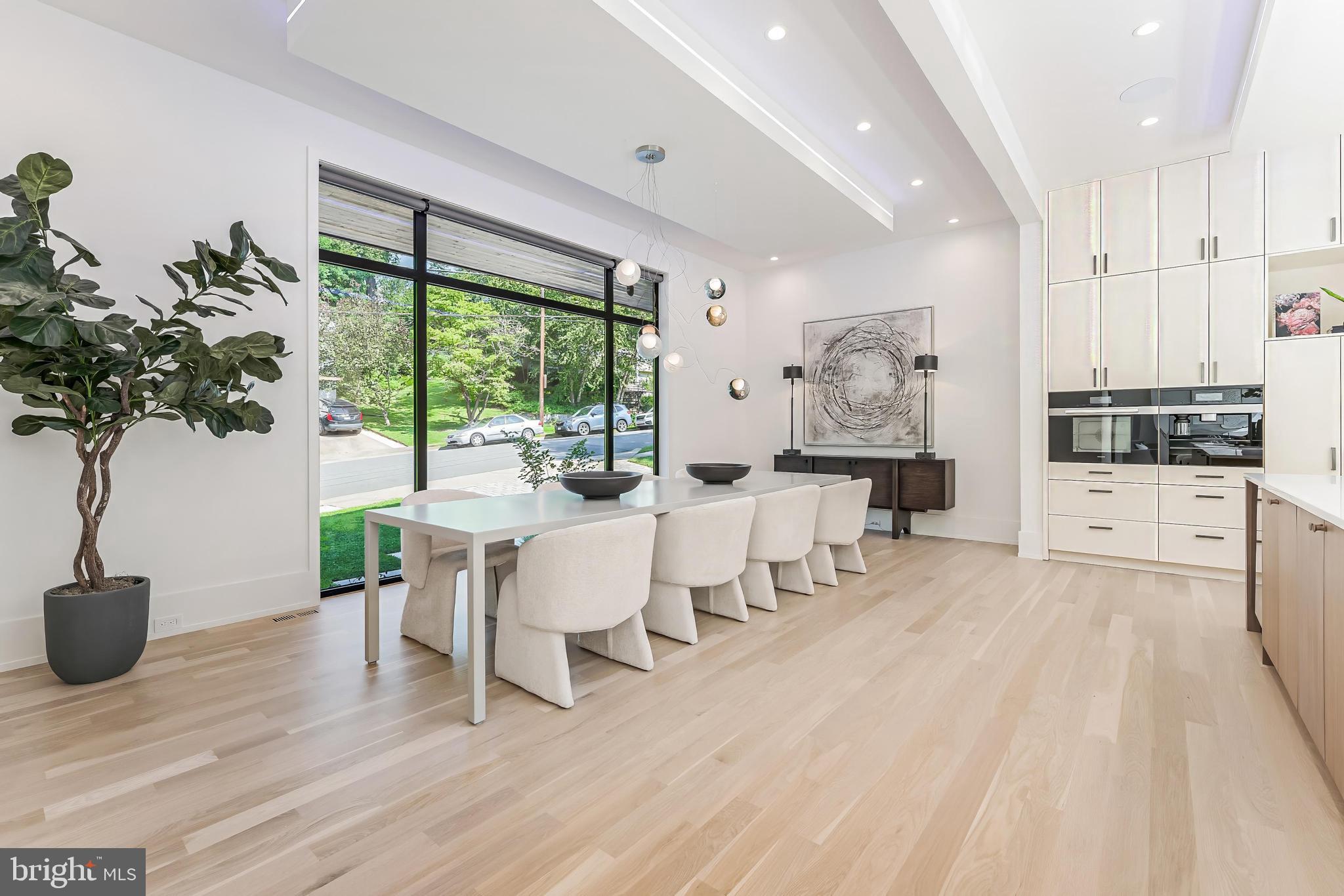 3632 36th Road North Arlington, VA 22207 - Photo 22 of 108 Eat-in Dining area (custom table conveys)