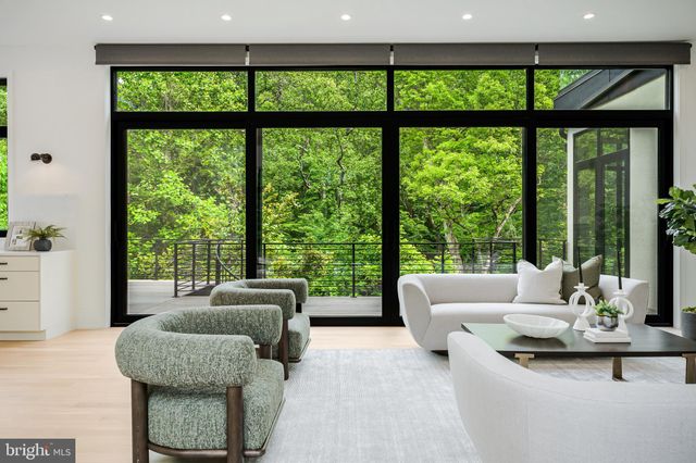 $3,950,000 | 3632 36th Road North, Arlington, VA 22207