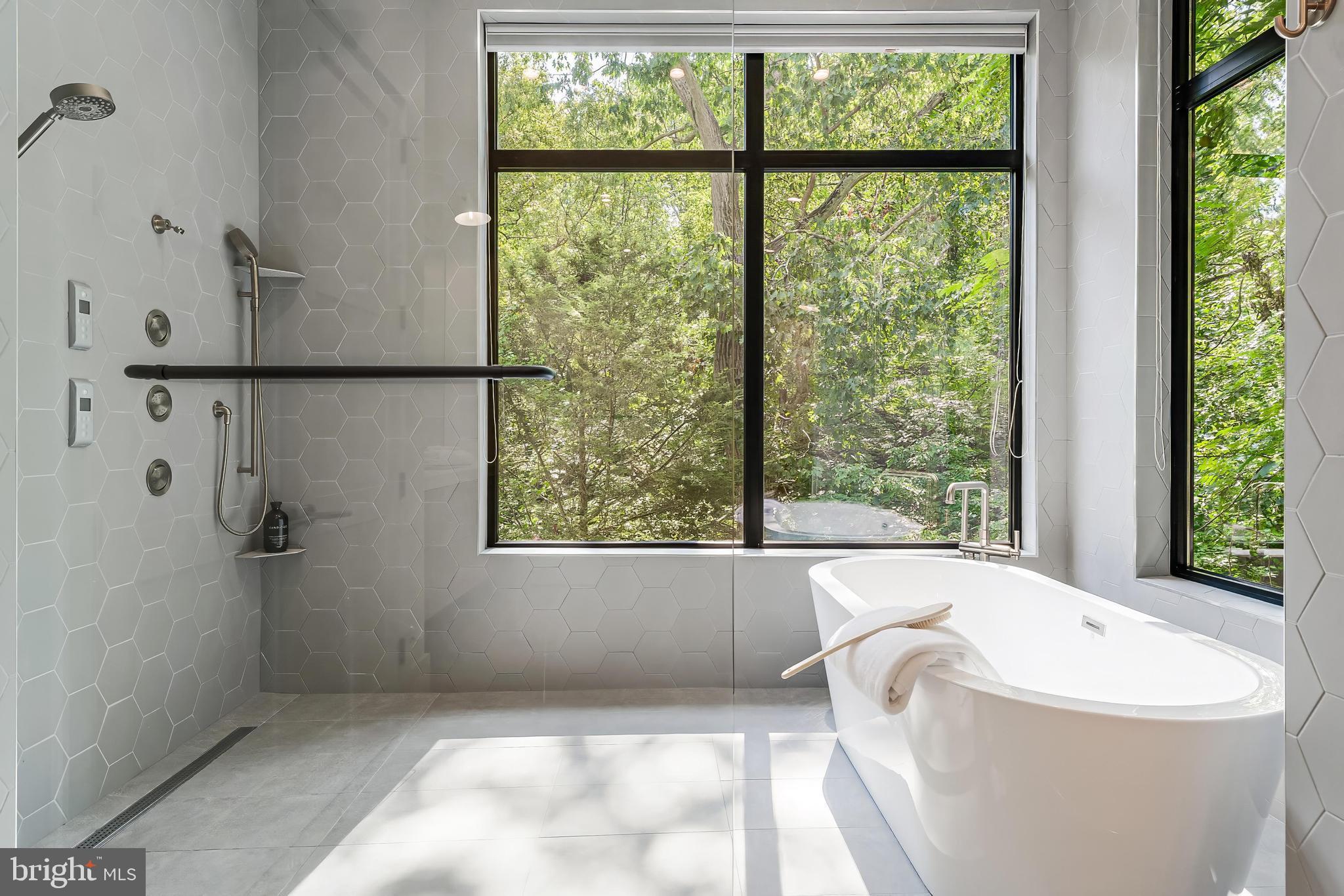 3632 36th Road North Arlington, VA 22207 - Photo 43 of 108 Mermaid 71" Free Standing Acrylic Soaking Tub