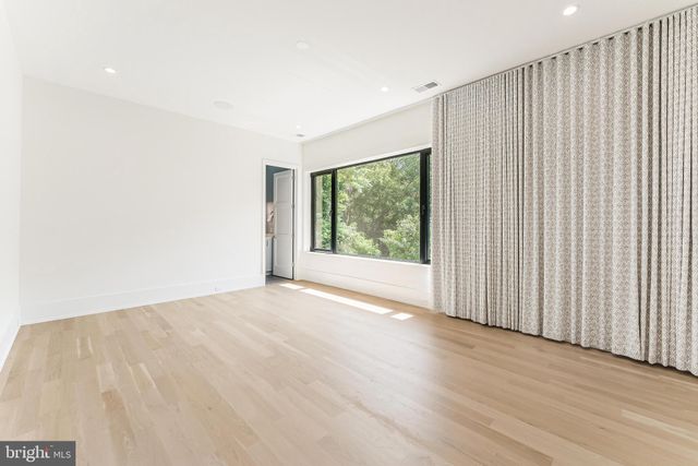 $3,950,000 | 3632 36th Road North, Arlington, VA 22207