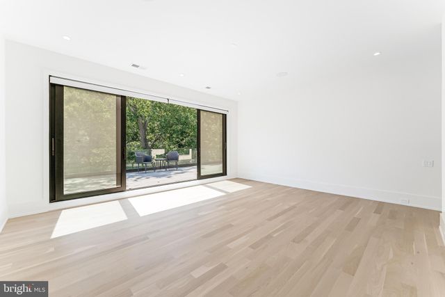 $3,950,000 | 3632 36th Road North, Arlington, VA 22207