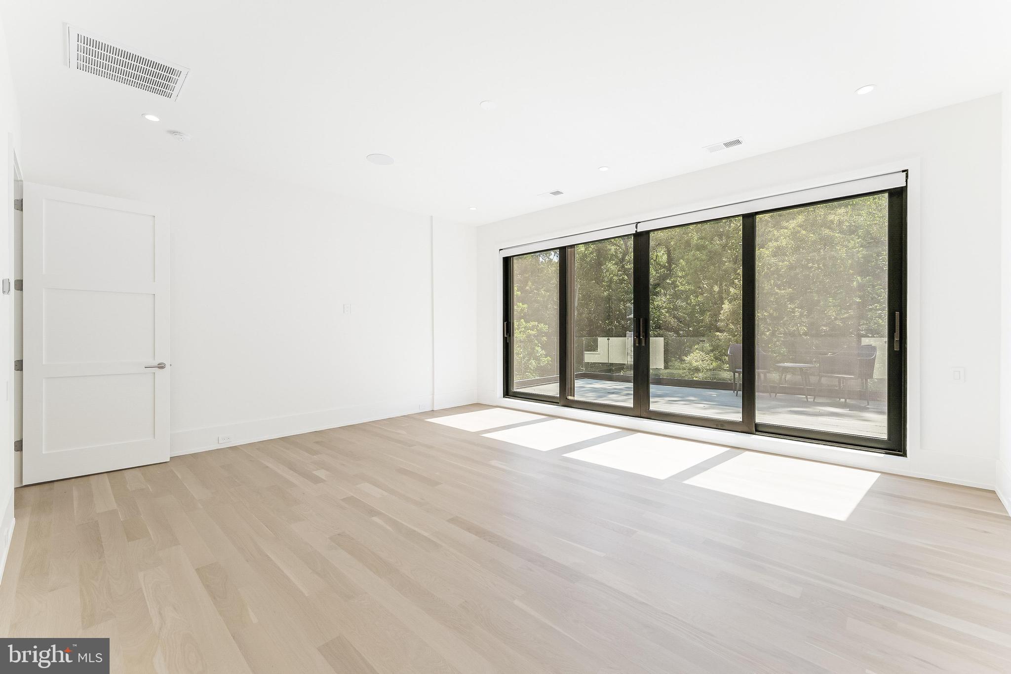 3632 36th Road North Arlington, VA 22207 - Photo 59 of 108 Has it's own private balcony!