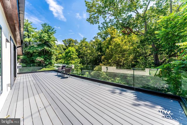 $3,950,000 | 3632 36th Road North, Arlington, VA 22207