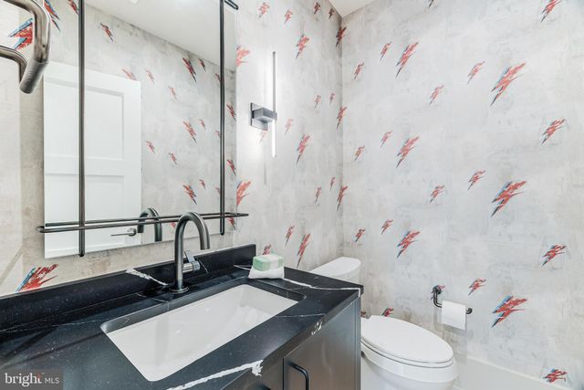 $3,950,000 | 3632 36th Road North, Arlington, VA 22207