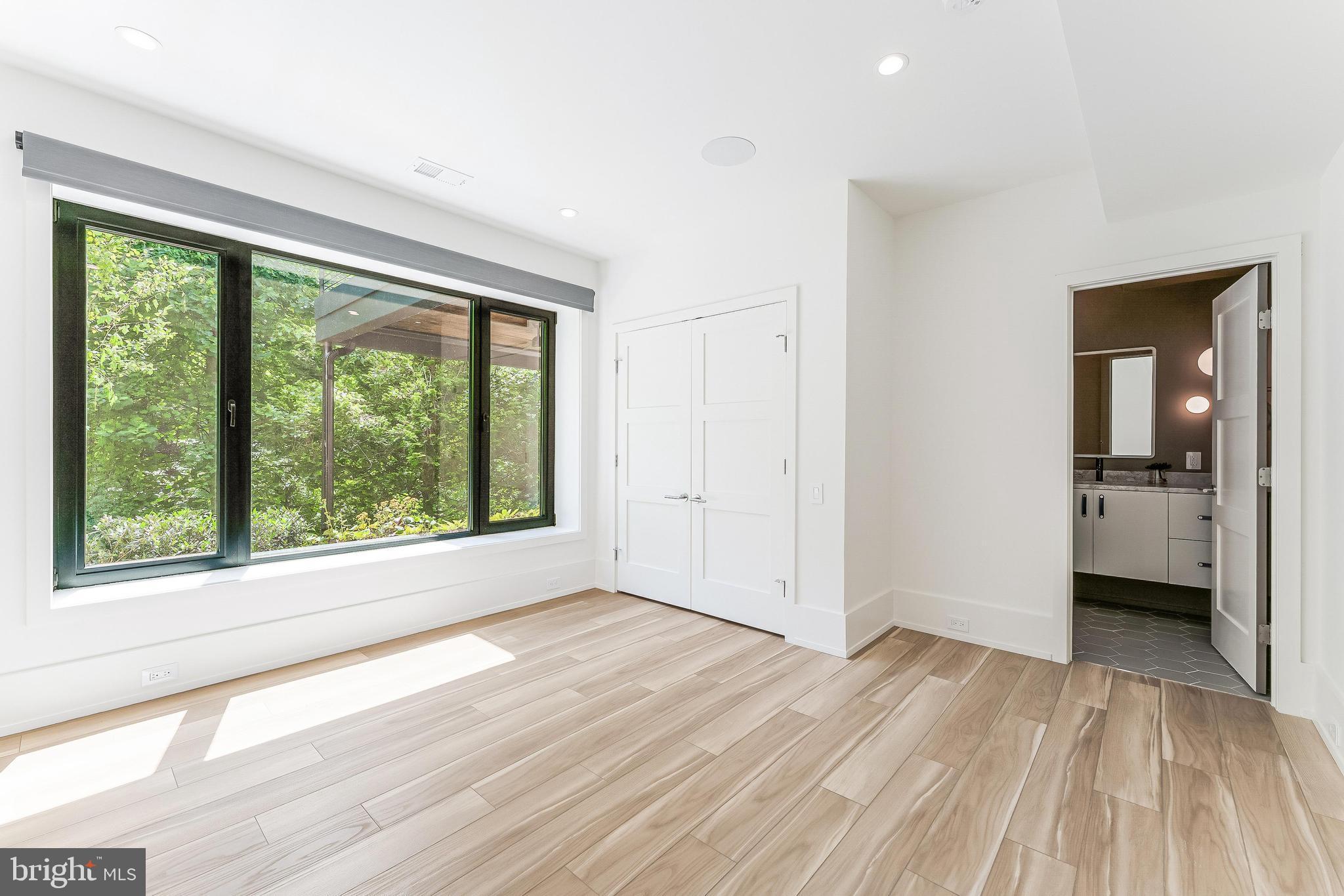 3632 36th Road North Arlington, VA 22207 - Photo 87 of 108 Lower level bedroom with en suite full bathroom