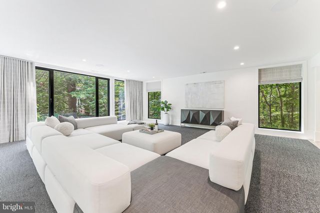 $3,950,000 | 3632 36th Road North, Arlington, VA 22207