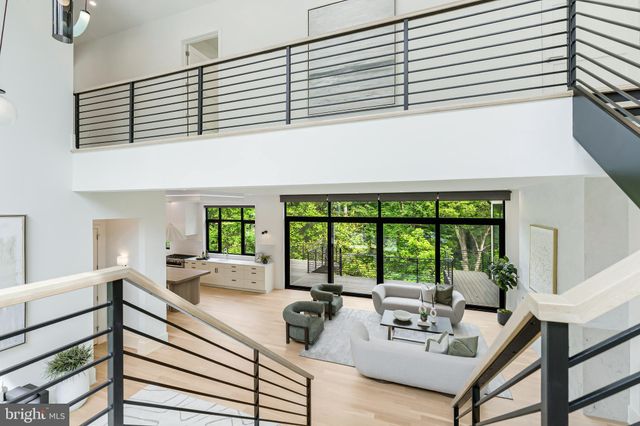 $3,950,000 | 3632 36th Road North, Arlington, VA 22207