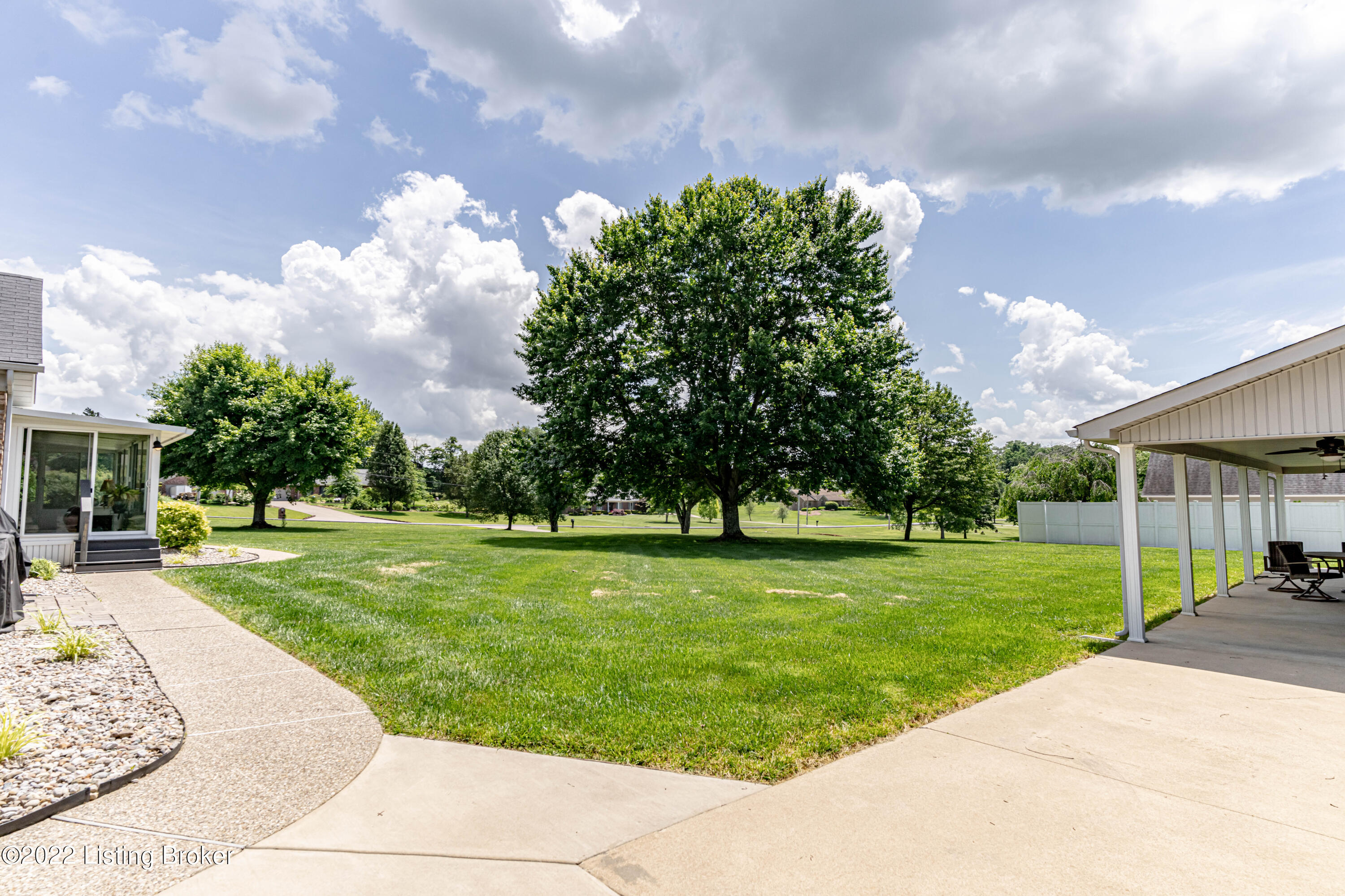689 West Laurel River Road Shepherdsville, KY 40165 - Photo 35 of 129 DSC02241
