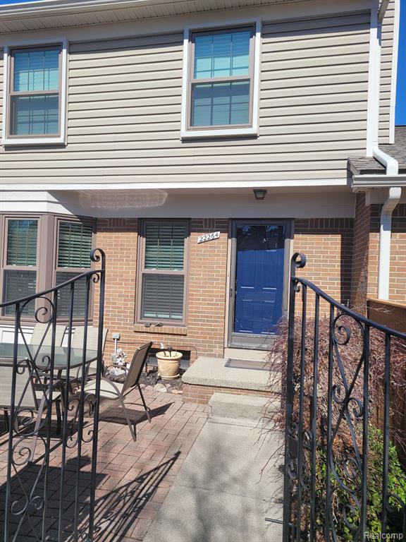 22264 Pondview, Unit 18 Novi, MI 48375 - Photo 2 of 22 Gallery Image 2