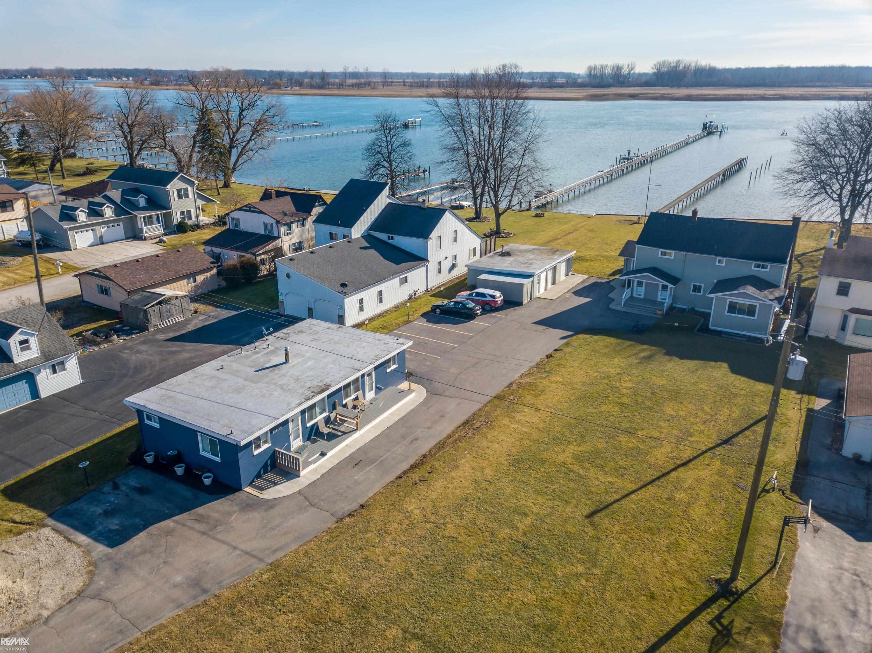 6123 Pointe Tremble Road Algonac, MI 48001 - Photo 8 of 44 50181103-c2f236a3-f08f-446a-89e2-6809fd123947.JPG
