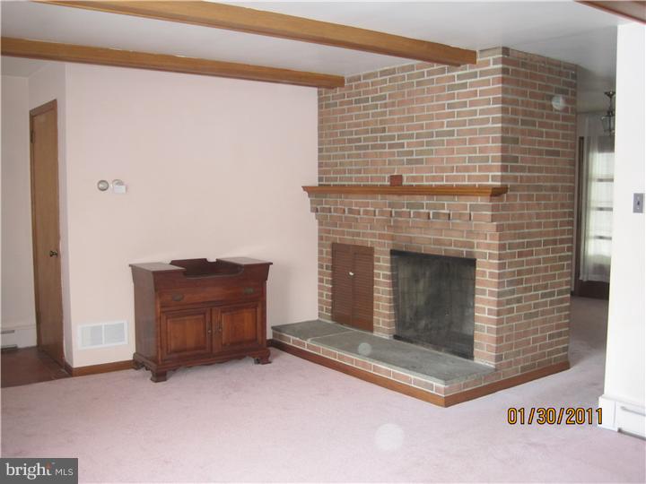 3330 Mill Road Collegeville, PA 19426 - Photo 10 of 22 Living Room