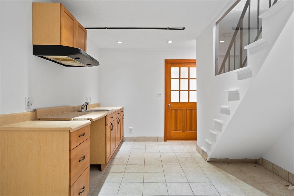 76 Hill Street Lexington, MA 02421 - Photo 24 of 28 Gallery Image 24