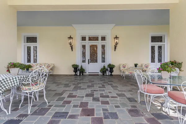 $4,200,000 | 923 East Scenic Drive, Pass Christian, MS 39571