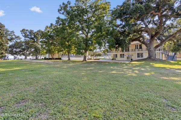 $4,200,000 | 923 East Scenic Drive, Pass Christian, MS 39571