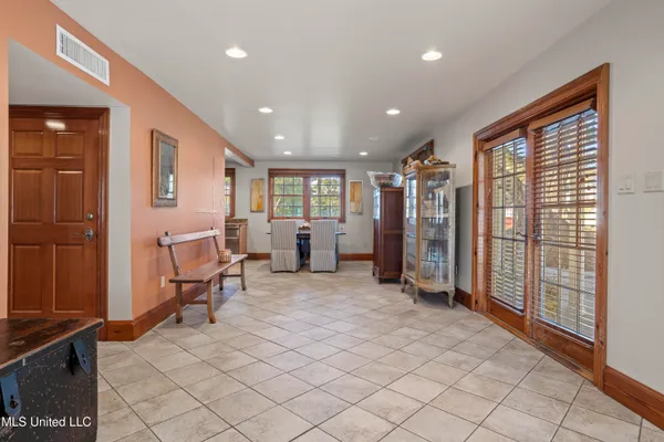$4,200,000 | 923 East Scenic Drive, Pass Christian, MS 39571