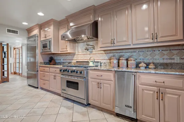 $4,200,000 | 923 East Scenic Drive, Pass Christian, MS 39571