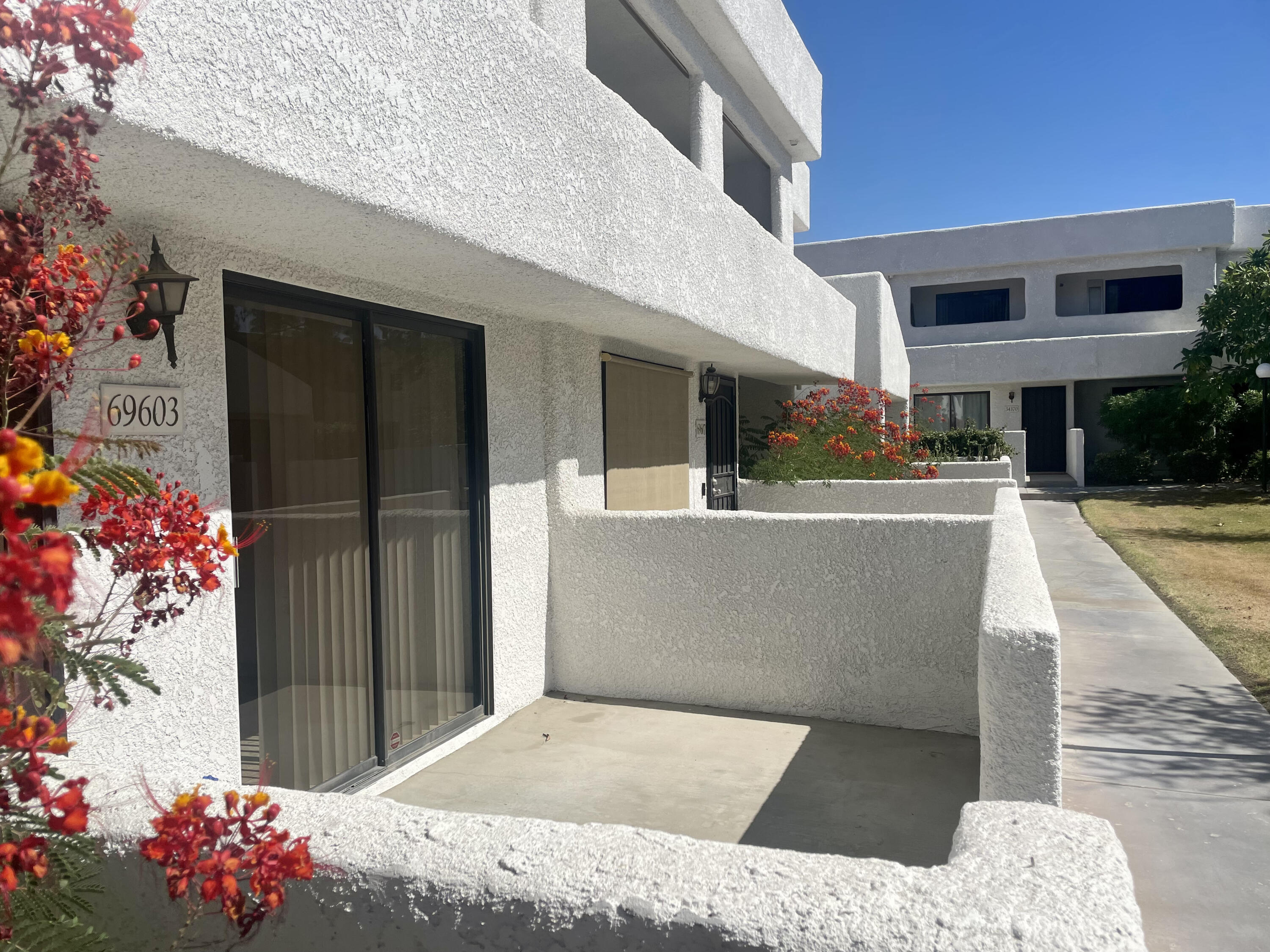 69603 Heather Way Rancho Mirage, CA 92270 - Photo 2 of 31 front entrance