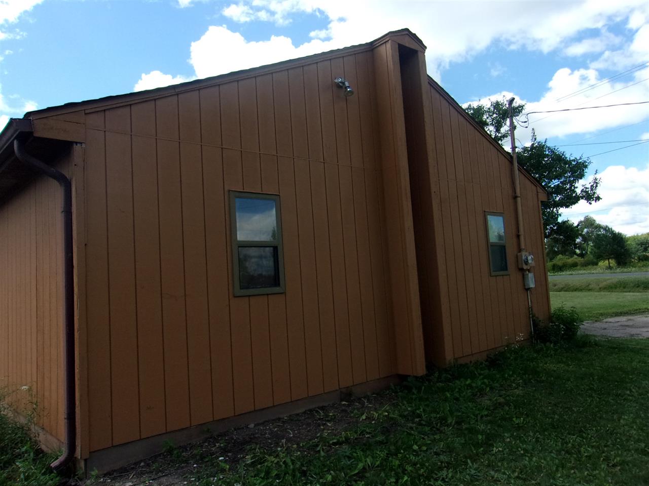 5467 South Crawford Road Mount Pleasant, MI 48858 - Photo 4 of 21 1804981-3.JPG