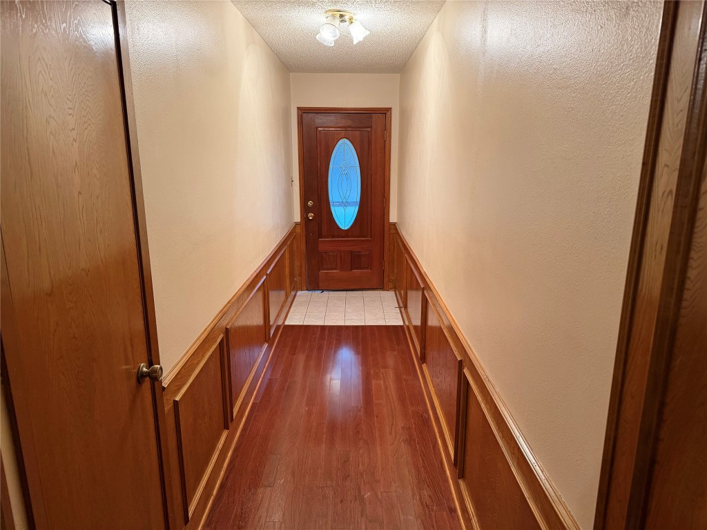913 Cannan Drive Angleton, TX 77515 - Photo 12 of 39