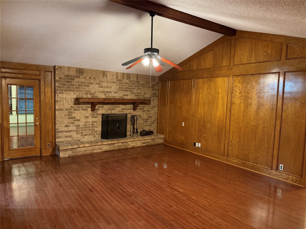913 Cannan Drive Angleton, TX 77515 - Photo 14 of 39